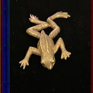J J Jonette Articulated Frog Gold Tone Brooch‎ Pin